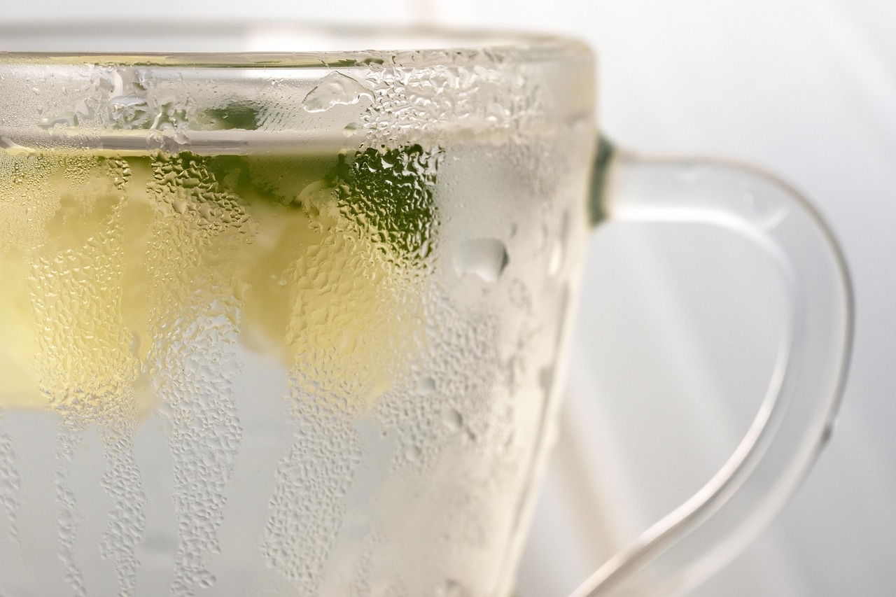 短期間で効果的なダイエットにおすすめの男性向け飲み物は？